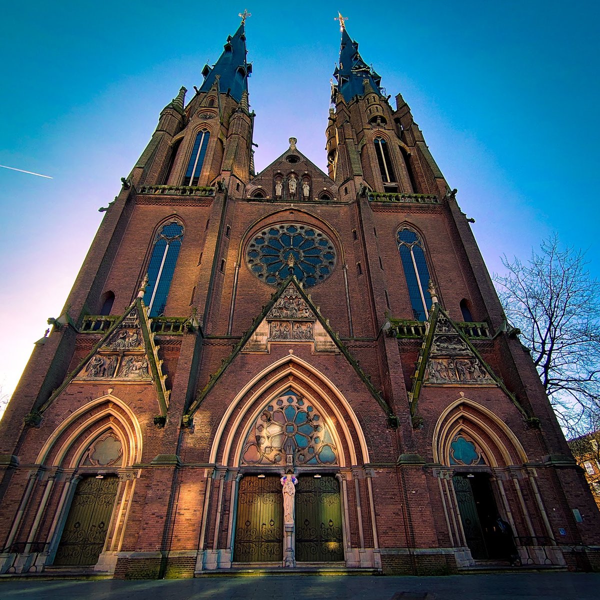 St. Catherine's Church آيندهوفن Working hours, Activities, Visitor