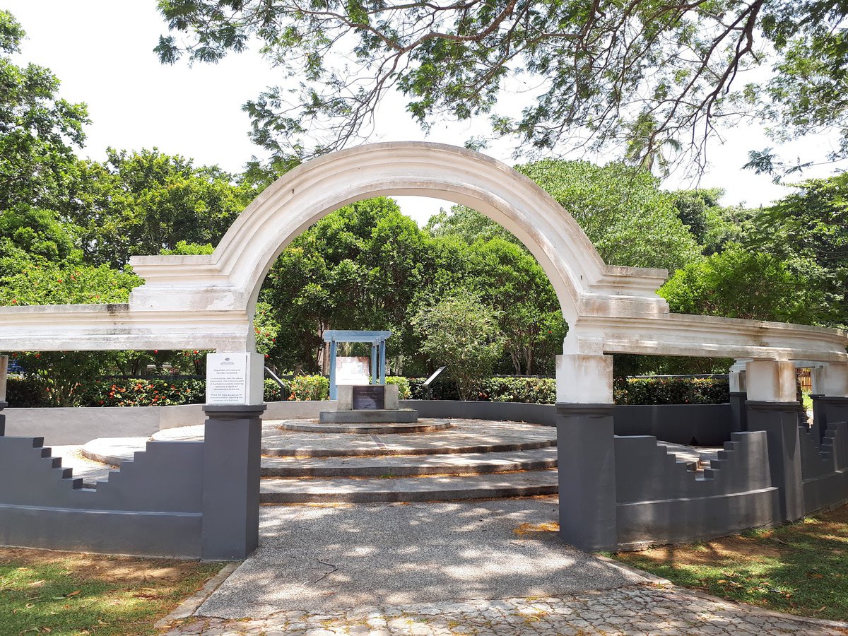 Surrender Point - لابوان: Working hours, Activities, Visitor reviews